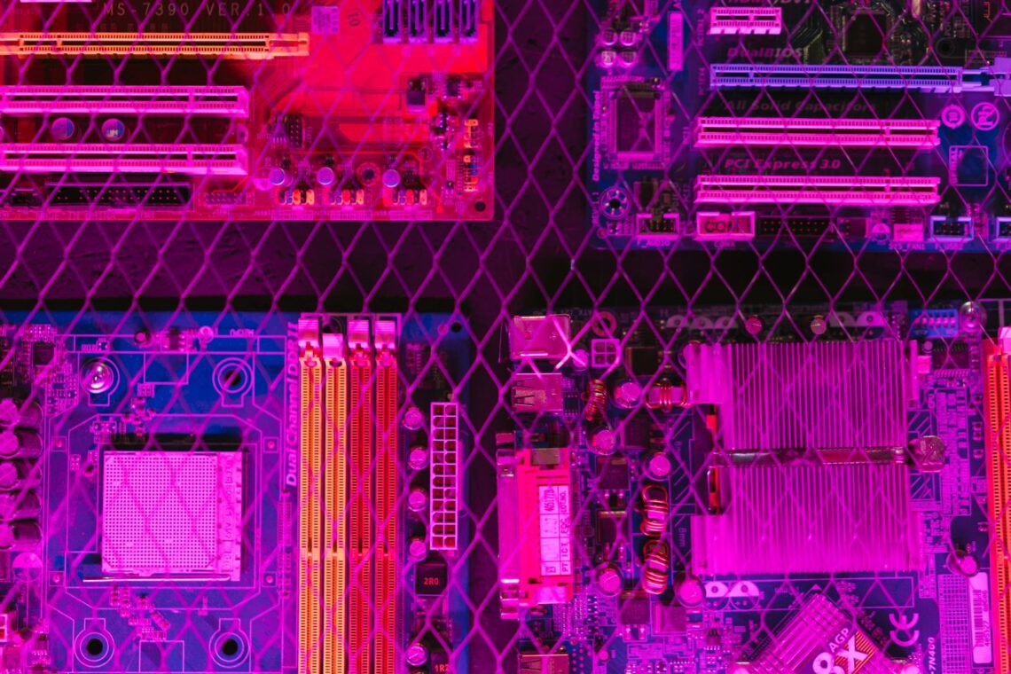 DRAM price surge memory modules on a motherboard D램 가격 급등