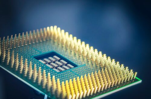 Intel CPU price increase 인텔 CPU 가격 인상 processor chip with gold contact pins